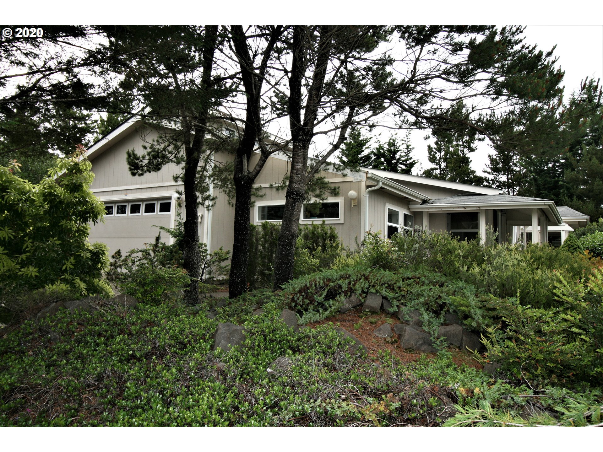 467 Sherwood Loop Florence, OR 97439 - Photo 2 of 27 Gallery Image 2