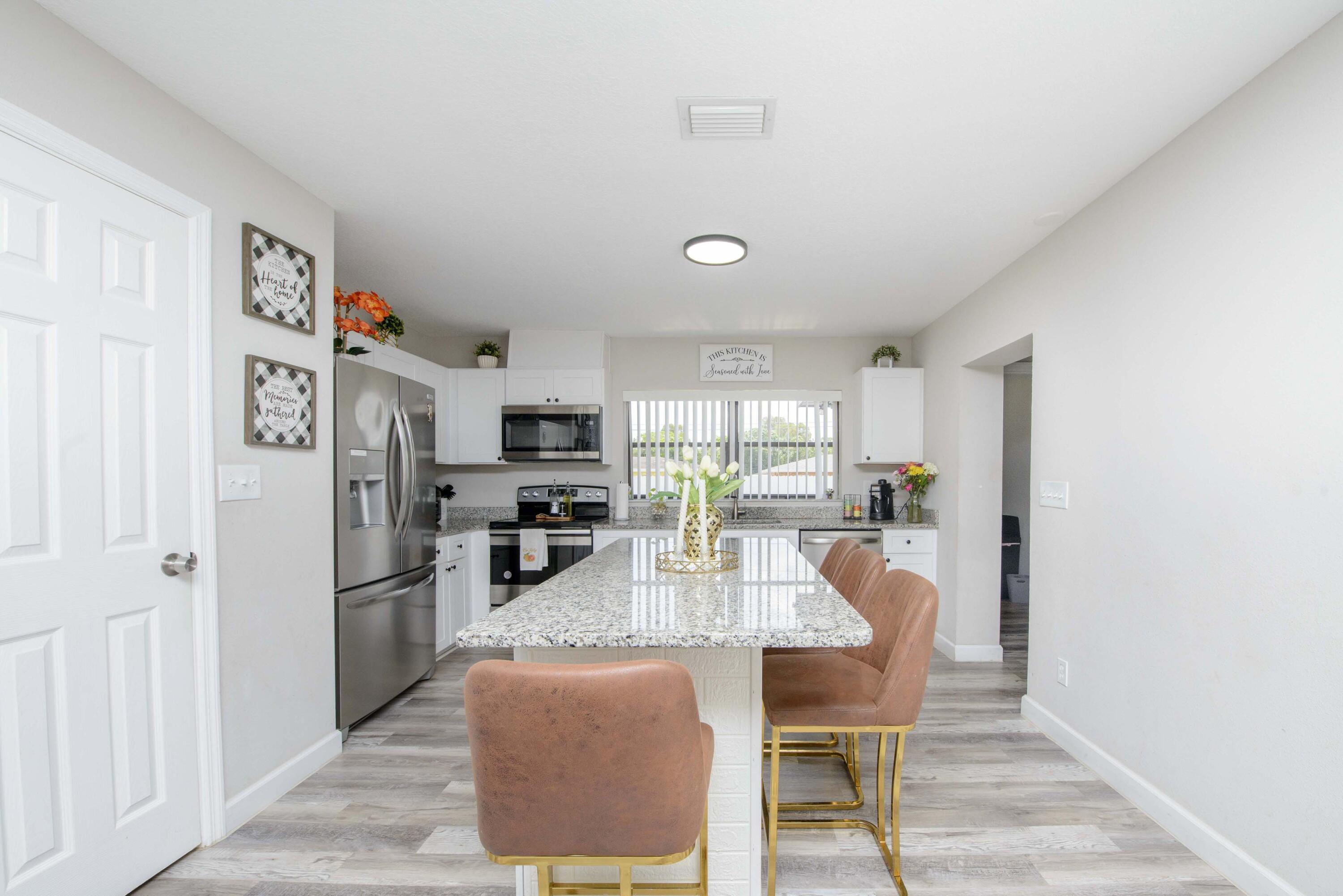 5234 Edwards Road Fort Pierce, FL 34981 - Photo 16 of 56 4- Kitchen (8)