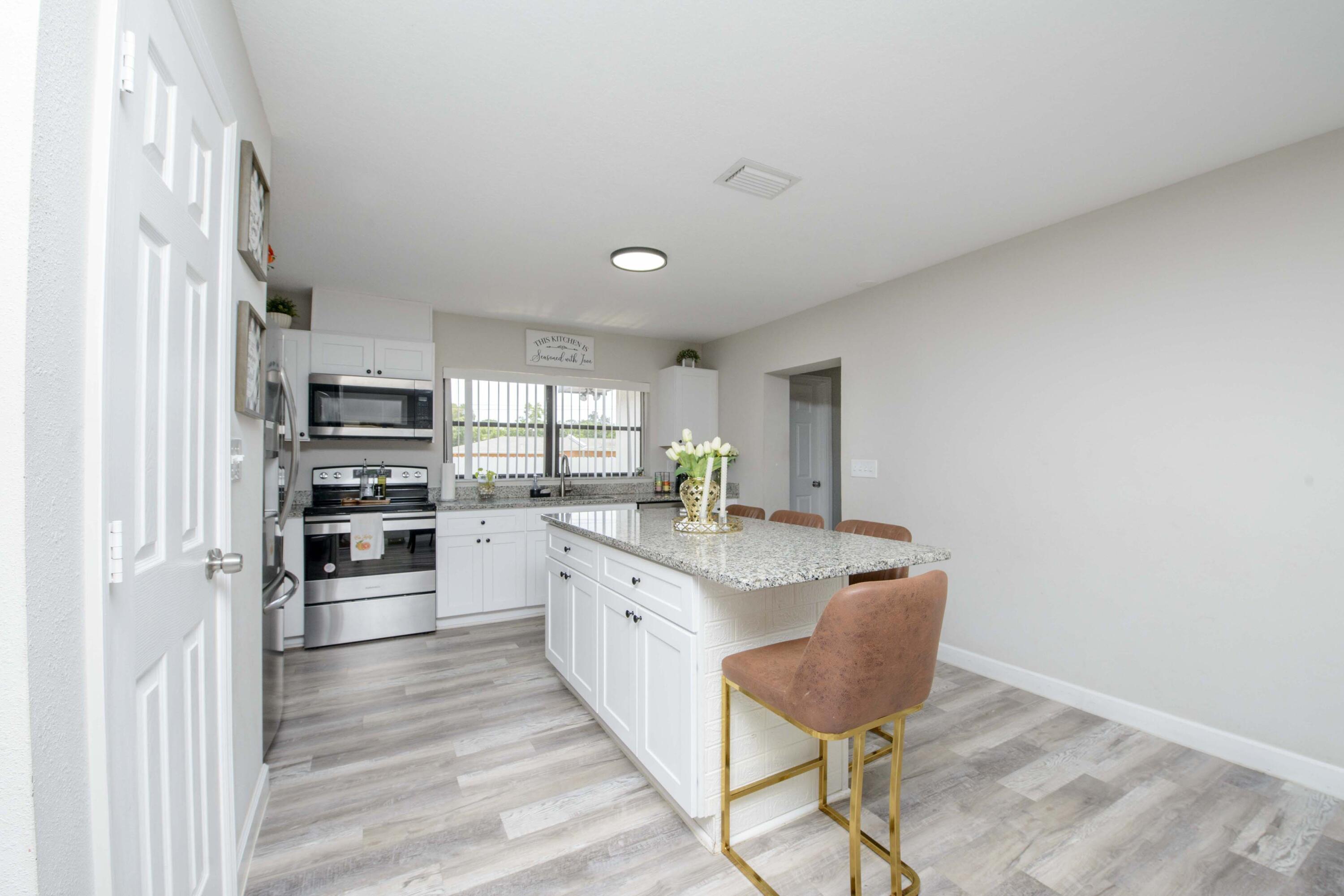 5234 Edwards Road Fort Pierce, FL 34981 - Photo 17 of 56 4- Kitchen (9)