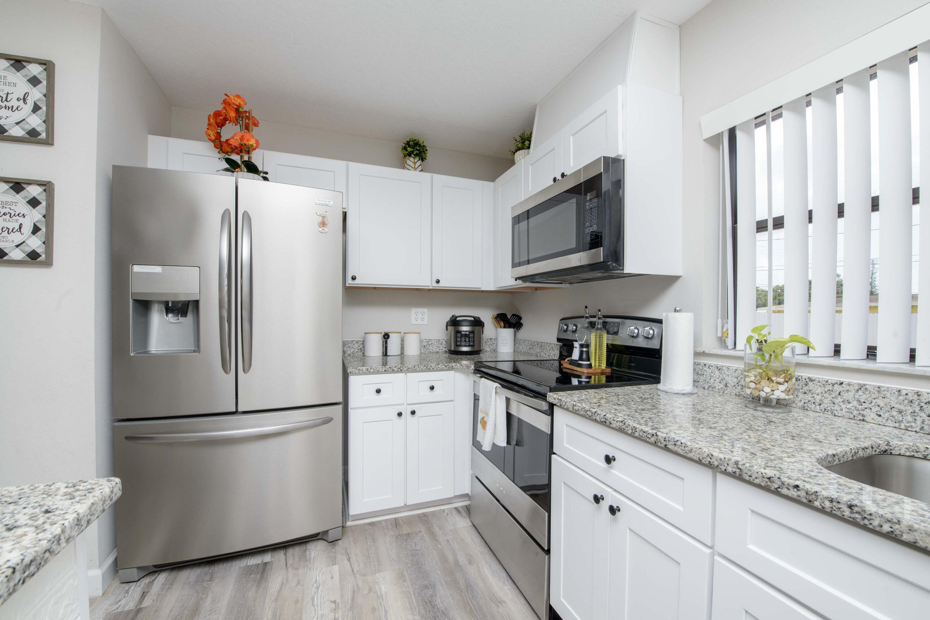 5234 Edwards Road Fort Pierce, FL 34981 - Photo 18 of 56 4- Kitchen (10)