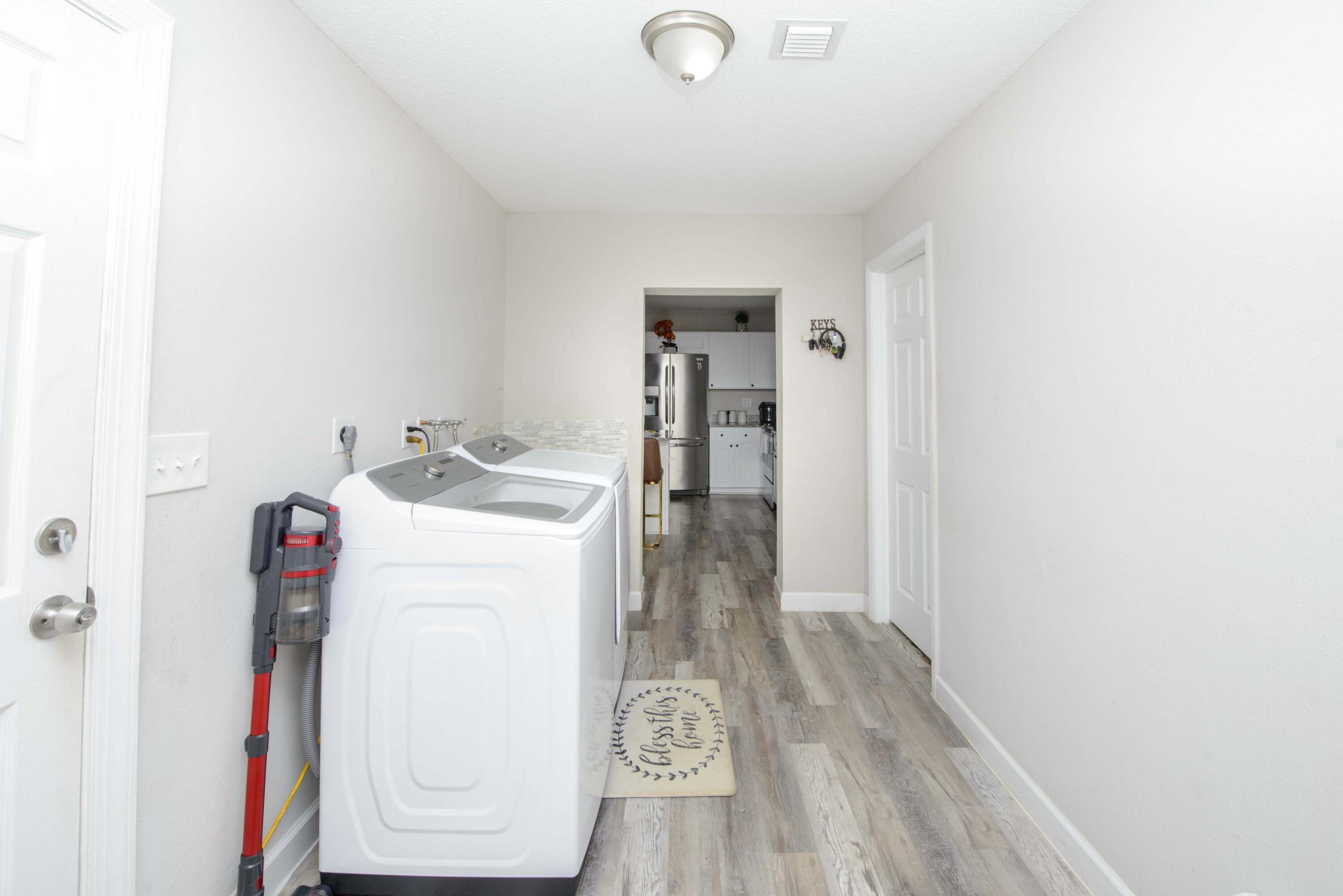 5234 Edwards Road Fort Pierce, FL 34981 - Photo 19 of 56 5- Laundry (3)