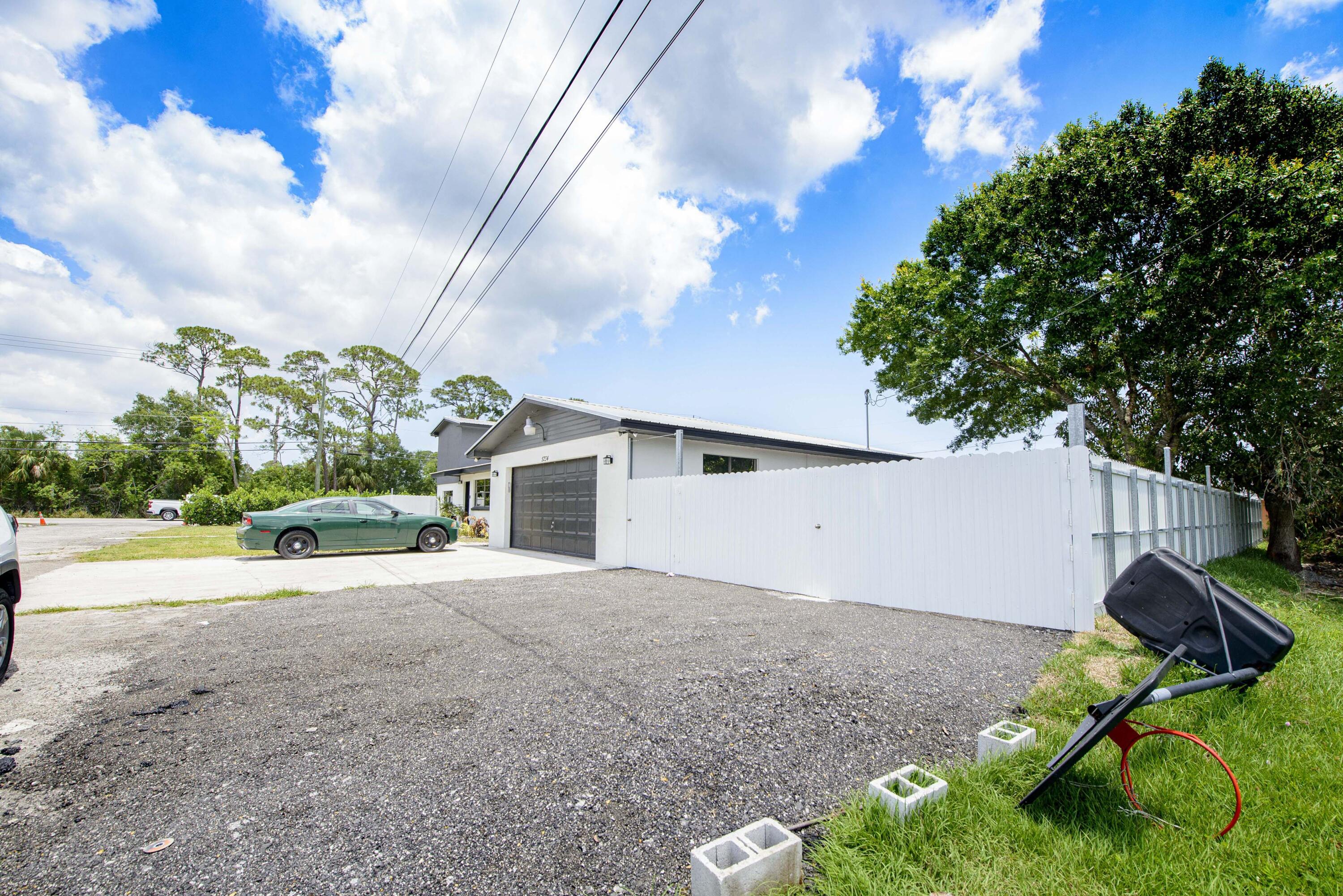 5234 Edwards Road Fort Pierce, FL 34981 - Photo 3 of 56 1- Front (10)