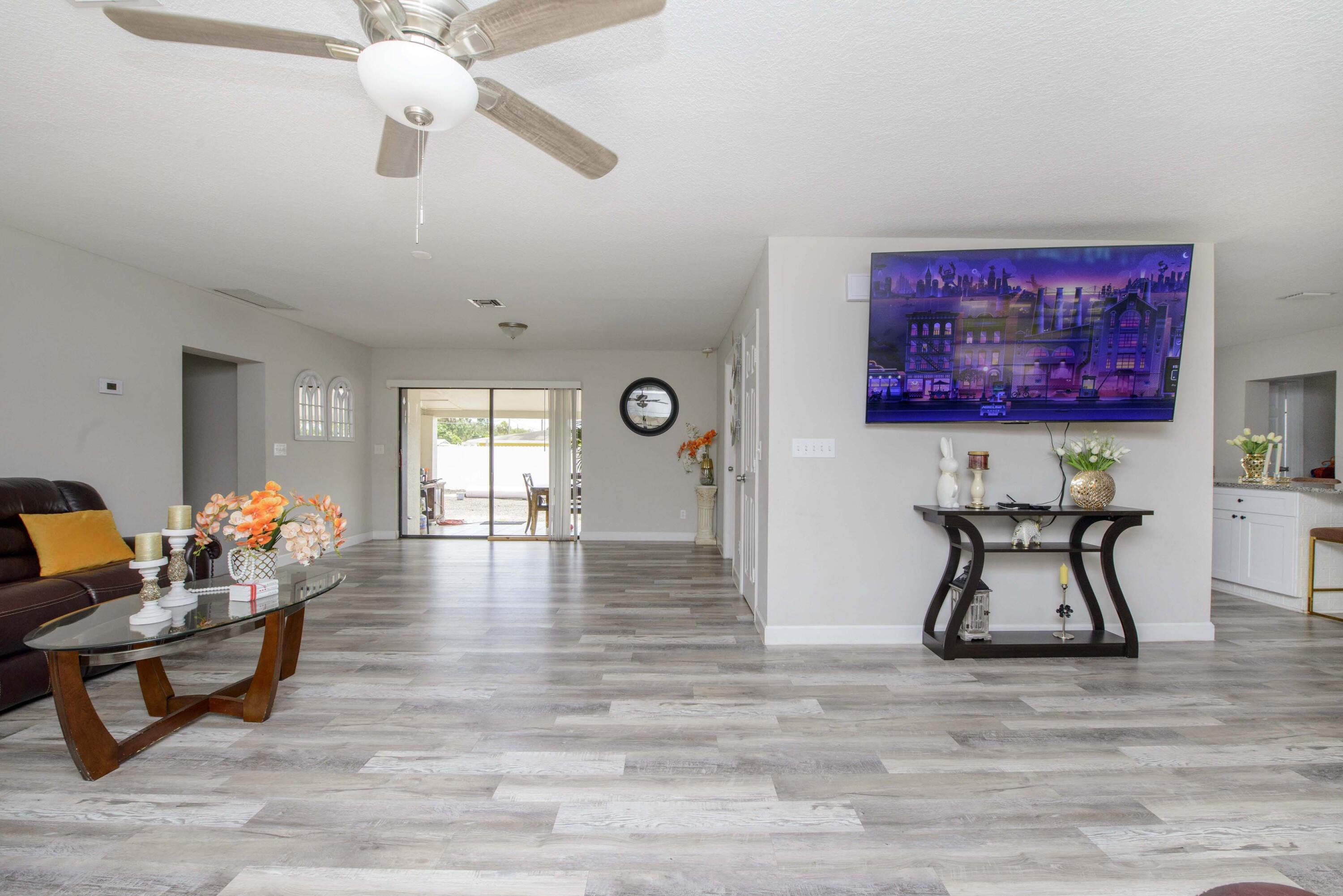 5234 Edwards Road Fort Pierce, FL 34981 - Photo 4 of 56 2- Living Room (6)