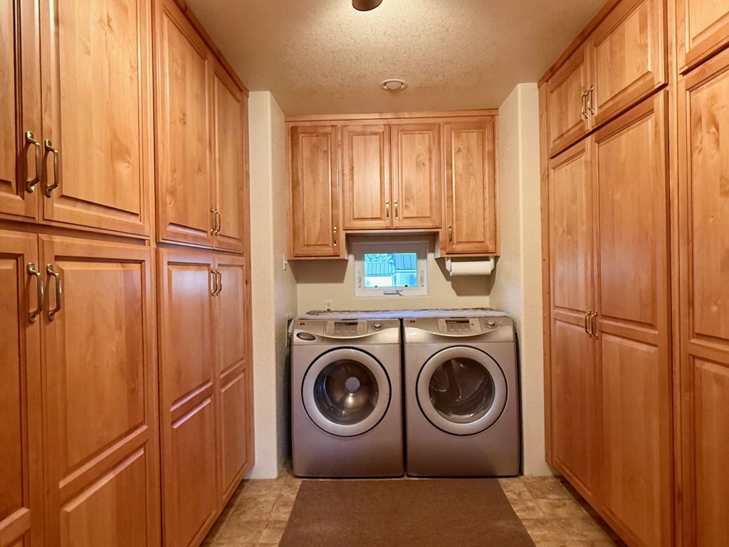 1 & 3 P Street Cascade, ID 83611 - Photo 15 of 38 Laundry Area