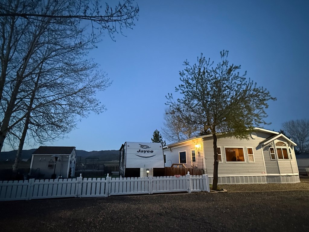 1 & 3 P Street Cascade, ID 83611 - Photo 20 of 38 Unique Must See