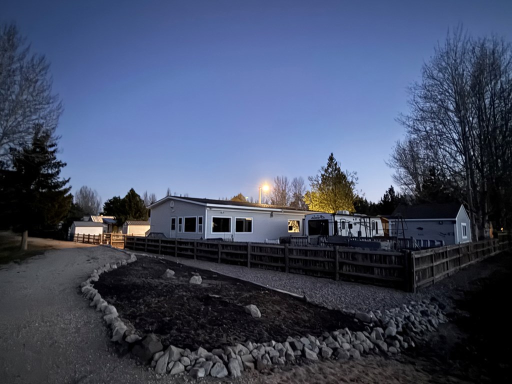 1 & 3 P Street Cascade, ID 83611 - Photo 6 of 38 Dusk View of Property
