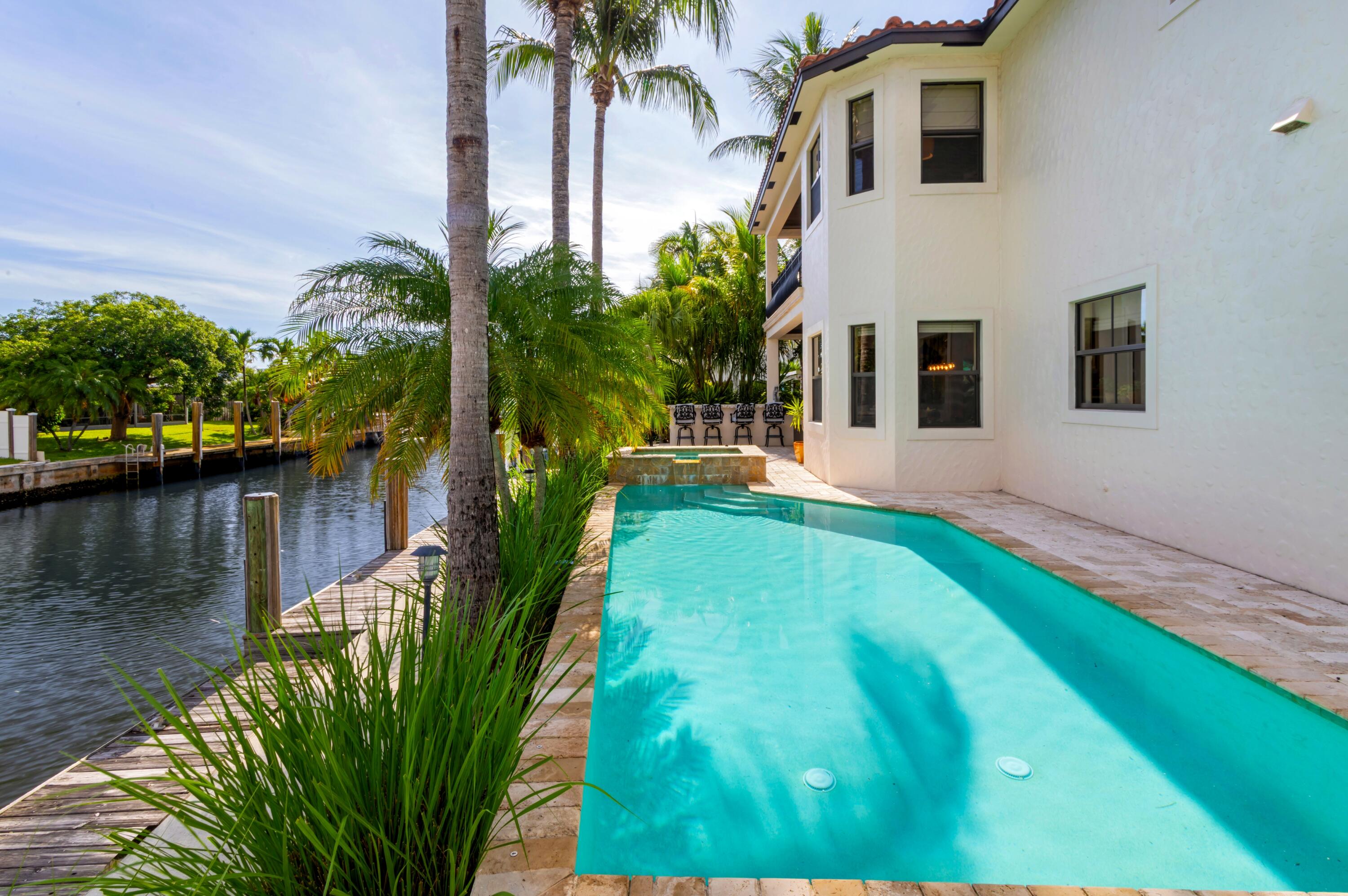 809 Northeast 71st Street Boca Raton, FL 33487 - Photo 34 of 43 mls_POOL_DETAIL_STRAIGHT