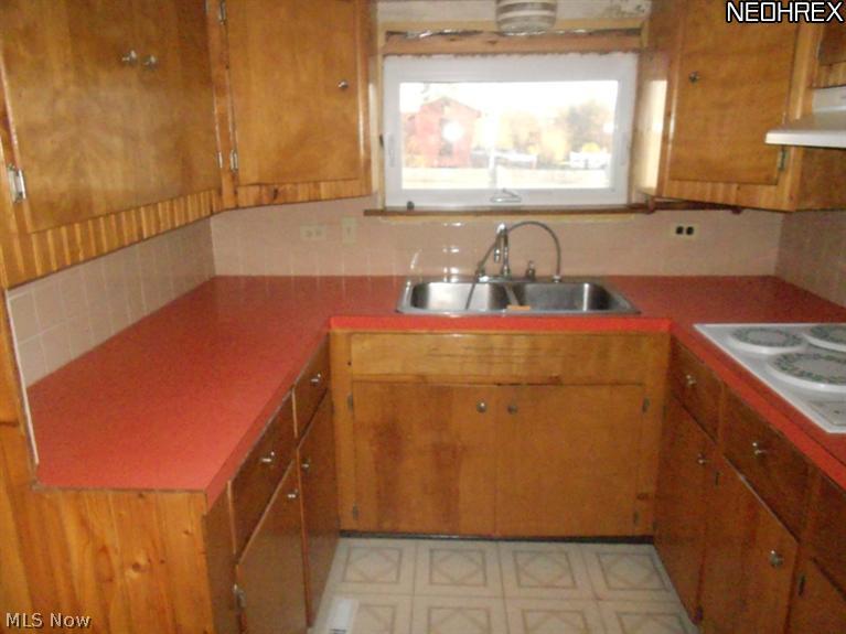 6565 Streeter Road Mantua, OH 44255 - Photo 2 of 10 Gallery Image 2