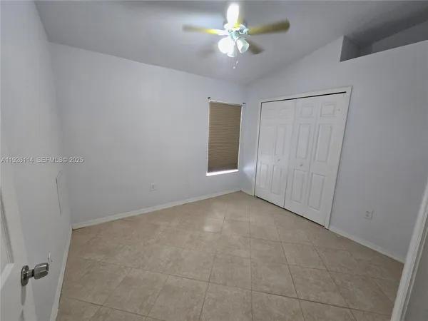 $2,000 | 4876 30th Avenue, Vero Beach, FL 32967