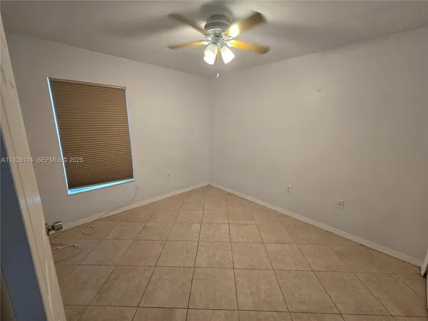 $2,000 | 4876 30th Avenue, Vero Beach, FL 32967