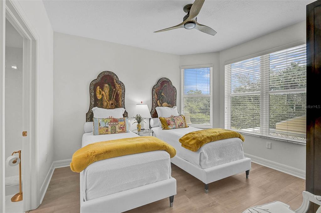 385 North Point Road, Unit 304 Osprey, FL 34229 - Photo 27 of 61