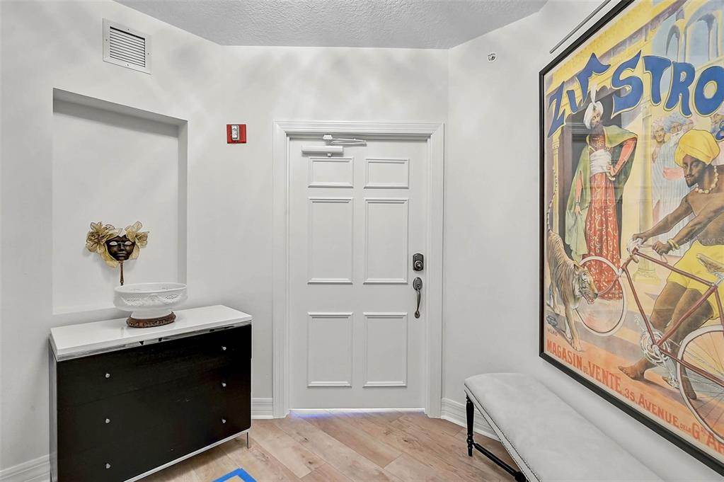 385 North Point Road, Unit 304 Osprey, FL 34229 - Photo 8 of 61