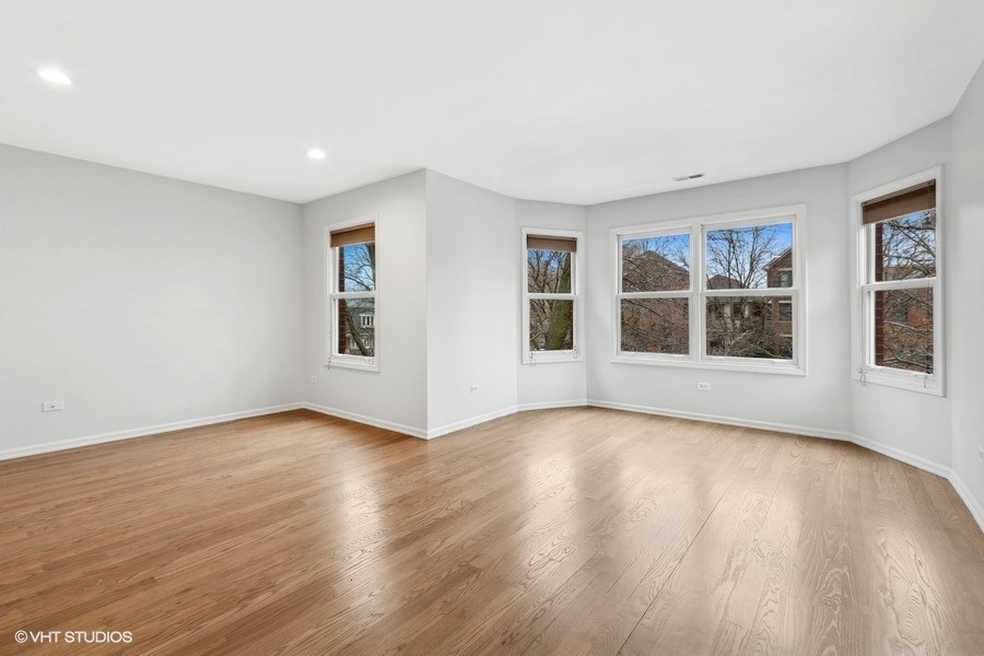 1204 West 33rd Place Chicago, IL 60608 - Photo 13 of 34