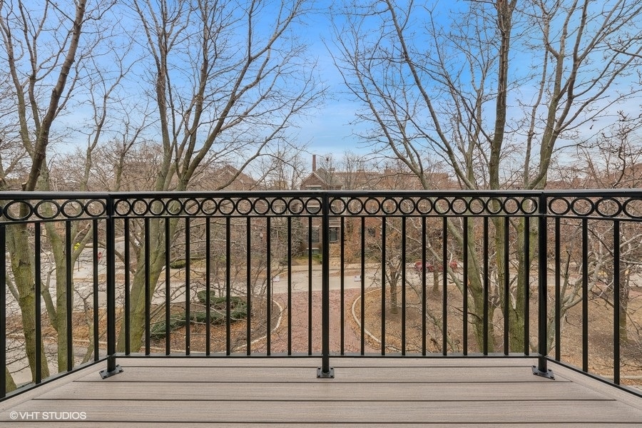 1204 West 33rd Place Chicago, IL 60608 - Photo 24 of 34