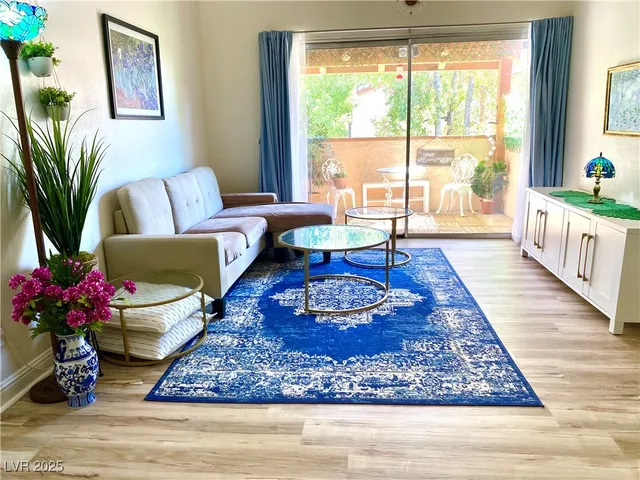 $1,280 | 1515 East Reno Avenue, Unit C206, Las Vegas, NV 89119