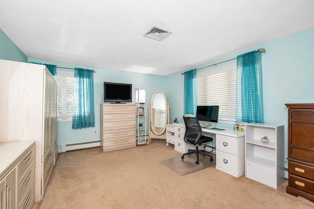 66 Colburn Road Reading, MA 01867 - Photo 14 of 40 Gallery Image 14