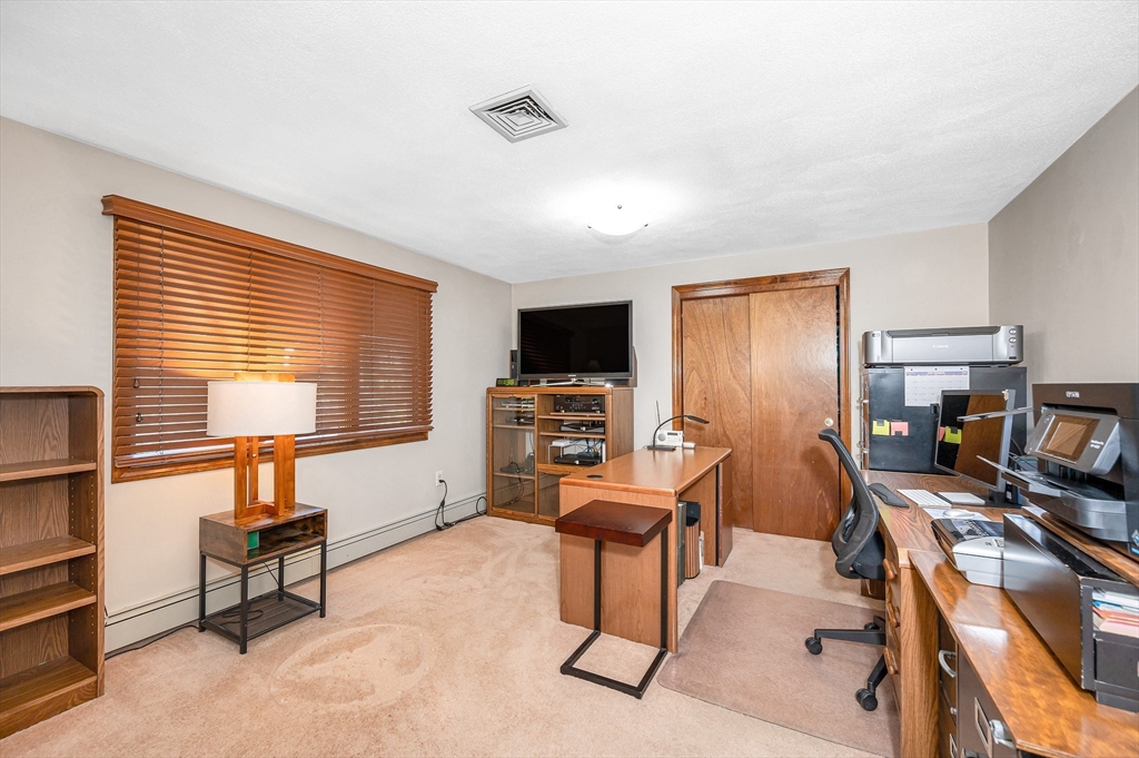 66 Colburn Road Reading, MA 01867 - Photo 17 of 40 Gallery Image 17