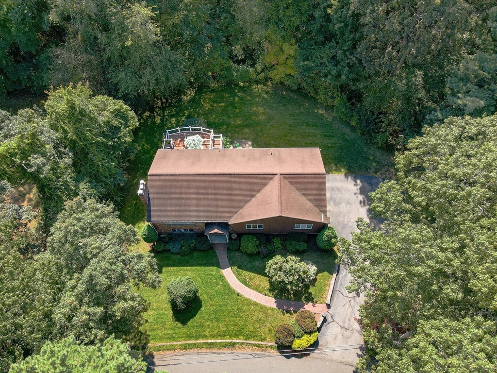 66 Colburn Road Reading, MA 01867 - Photo 36 of 40 Gallery Image 36