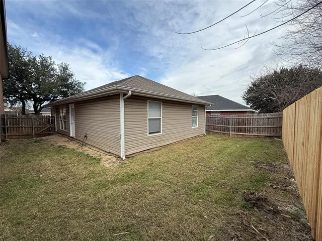 $1,795 | 9636 Stonewood Drive, Dallas, TX 75227