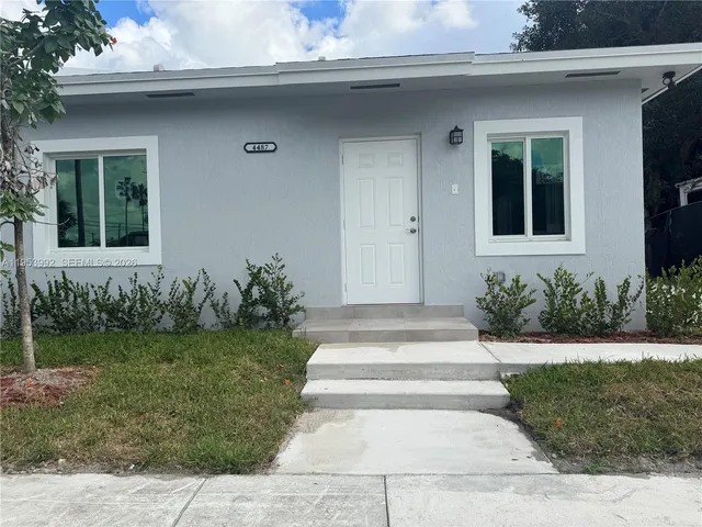 $2,850 | 4487 Northwest 45th Street, Miami, FL 33142