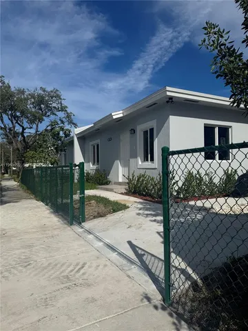 $2,850 | 4487 Northwest 45th Street, Miami, FL 33142