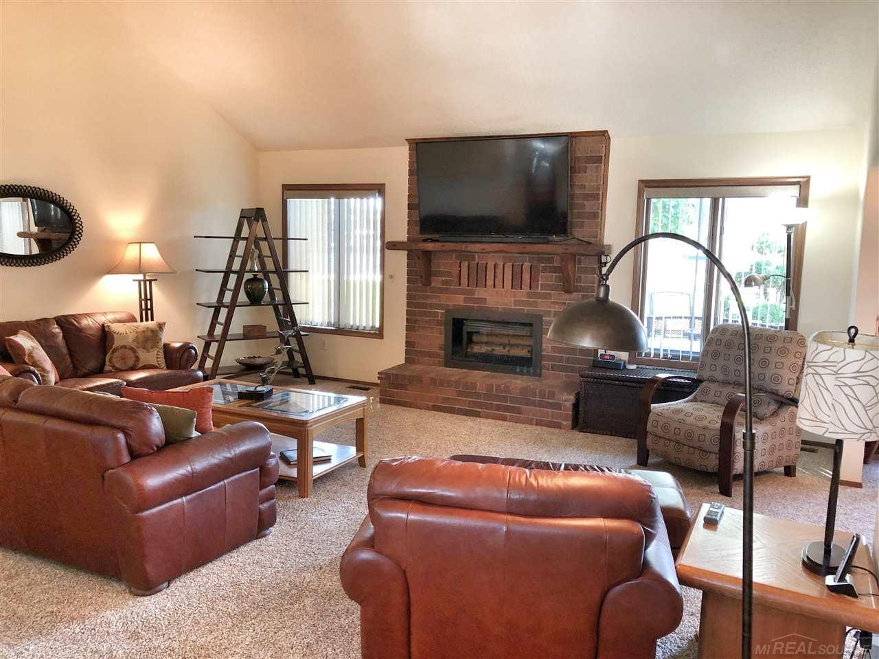 31954 Bridge Road Harrison Township, MI 48045 - Photo 15 of 38