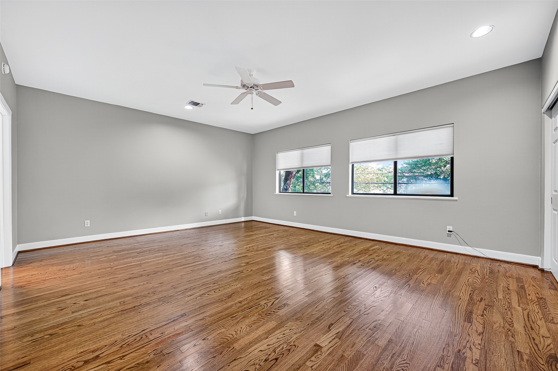 3027 Bissonnet Street Houston, TX 77005 - Photo 36 of 47 Primary suite — spacious, calm, and filled with natural light