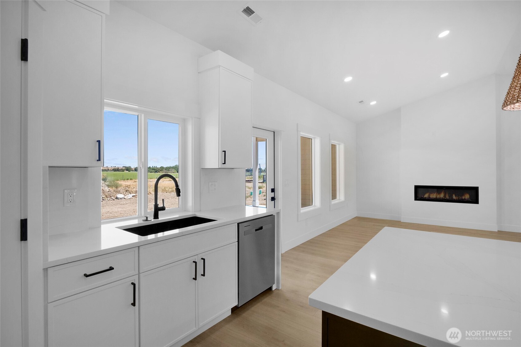 7471 Redmond Road Northeast Moses Lake, WA 98837 - Photo 14 of 38 Gallery Image 14