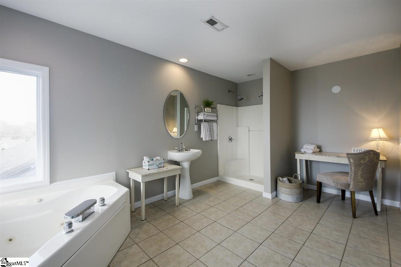 608 Phillips Road Greer, SC 29650 - Photo 29 of 36 Gallery Image 29