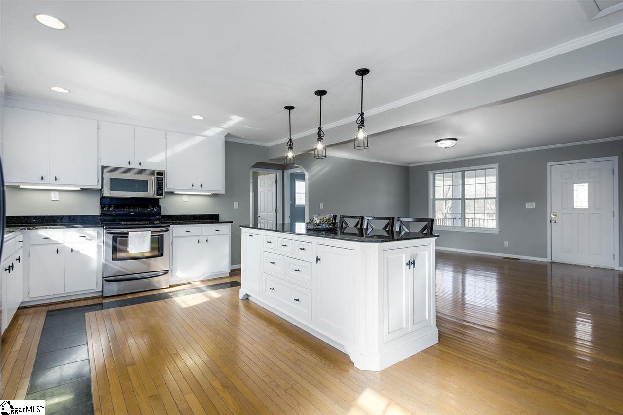 608 Phillips Road Greer, SC 29650 - Photo 9 of 36 Gallery Image 9