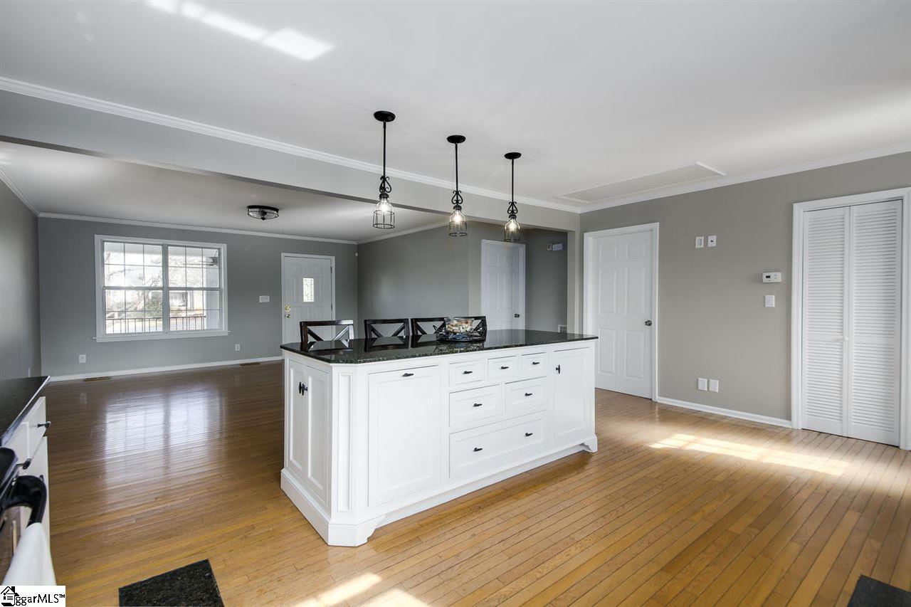 608 Phillips Road Greer, SC 29650 - Photo 10 of 36 Gallery Image 10