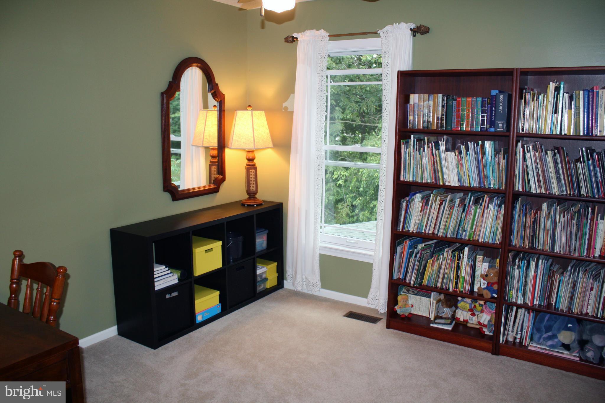933 Metfield Road Baltimore, MD 21286 - Photo 23 of 30 Bedroom