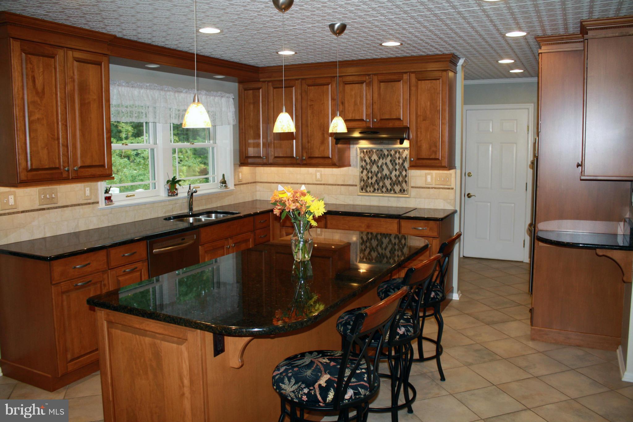 933 Metfield Road Baltimore, MD 21286 - Photo 4 of 30 Kitchen
