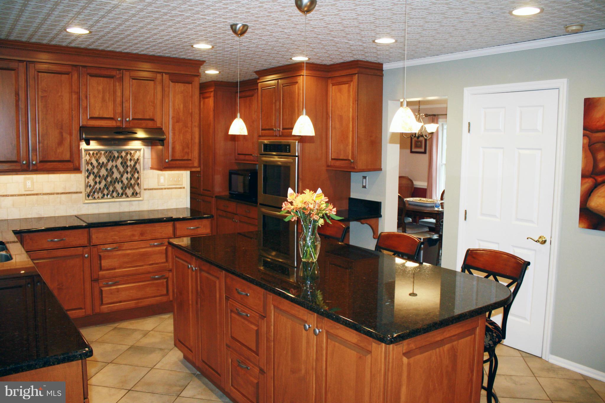 933 Metfield Road Baltimore, MD 21286 - Photo 5 of 30 Kitchen