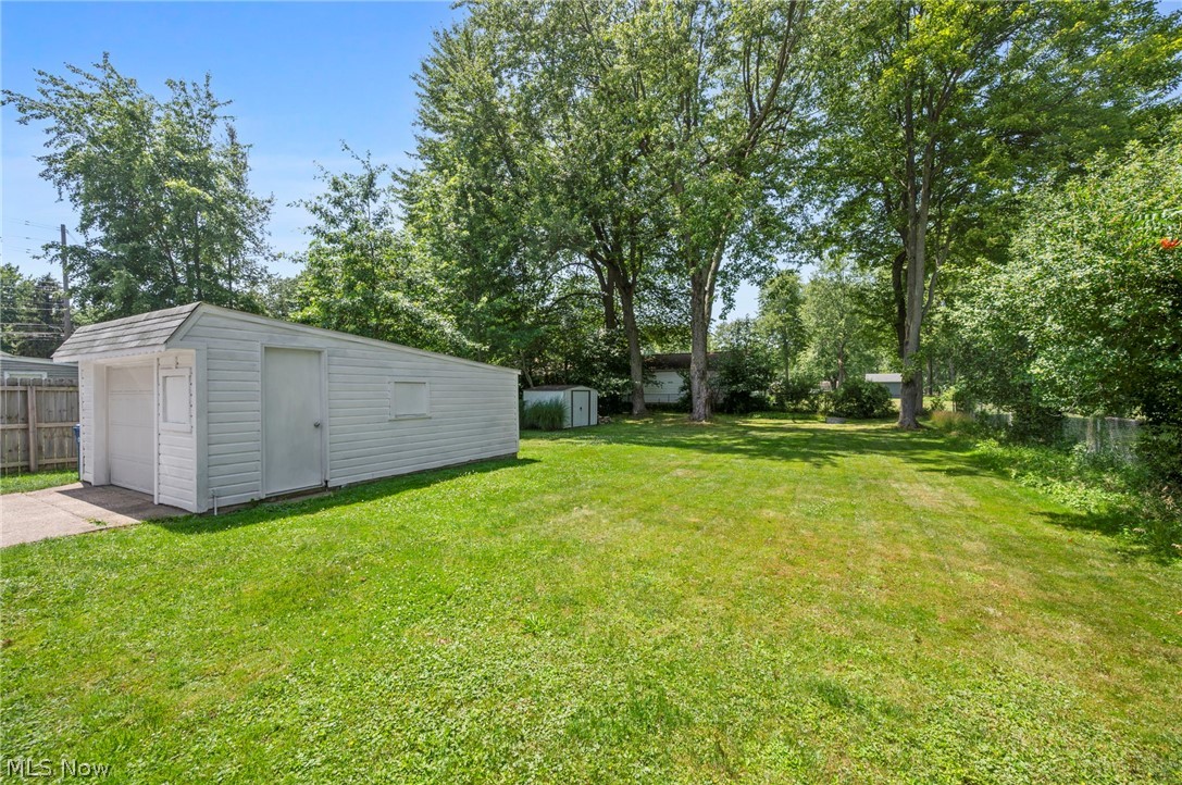 3756 Walter Road North Olmsted, OH 44070 - Photo 37 of 41