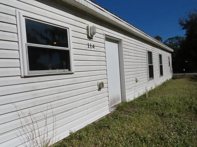 a view of front door and porch