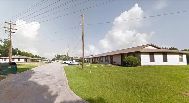 $641 | 668 West Rev Martin Luther King Jr Boulevard, Jasper, TX 75951