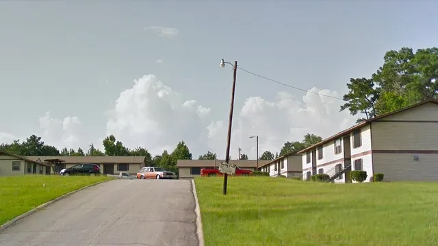 $641 | 668 West Rev Martin Luther King Jr Boulevard, Jasper, TX 75951