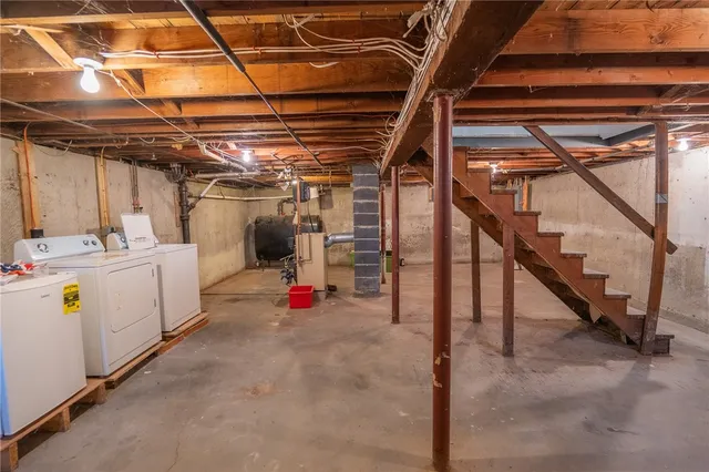 $380,000 | 105 Fordson Avenue, Cranston, RI 02910