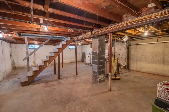 $380,000 | 105 Fordson Avenue, Cranston, RI 02910