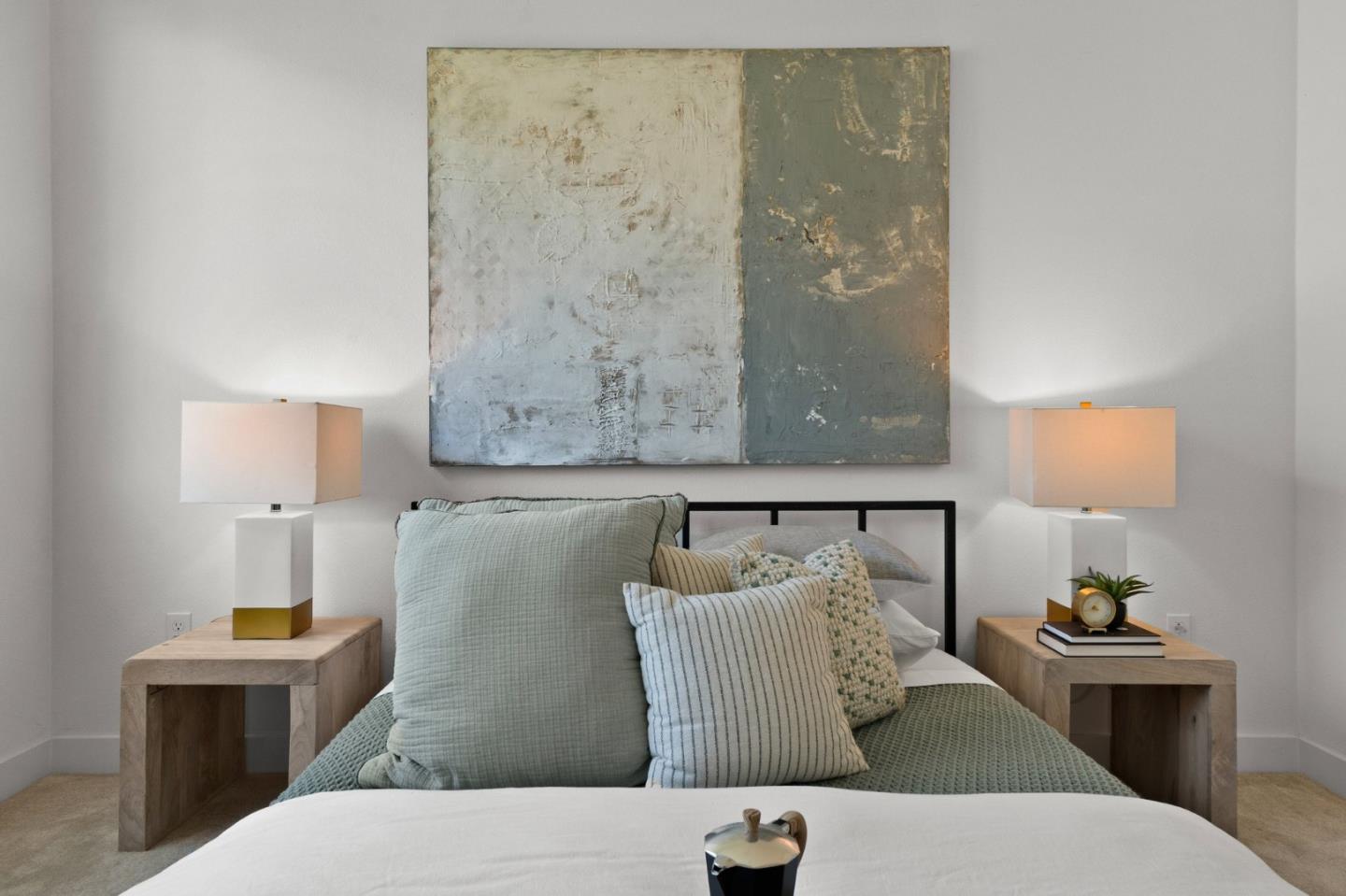 117 Uptown Circle Oakland, CA 94607 - Photo 13 of 25 a living room with furniture