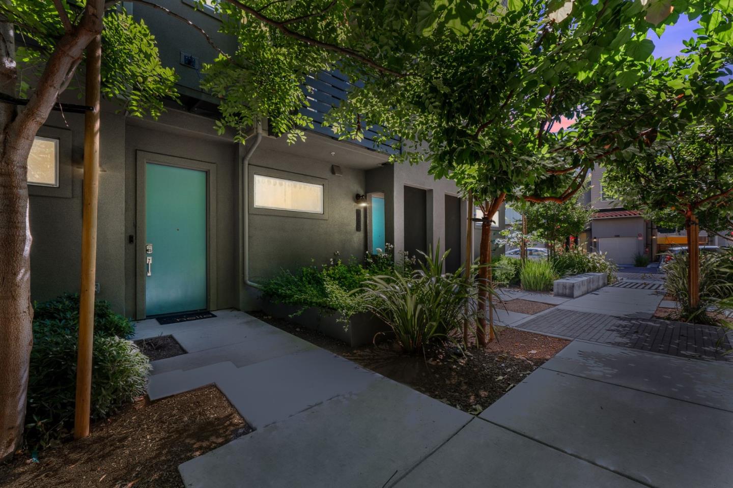 117 Uptown Circle Oakland, CA 94607 - Photo 25 of 25 a front view of a house having yard
