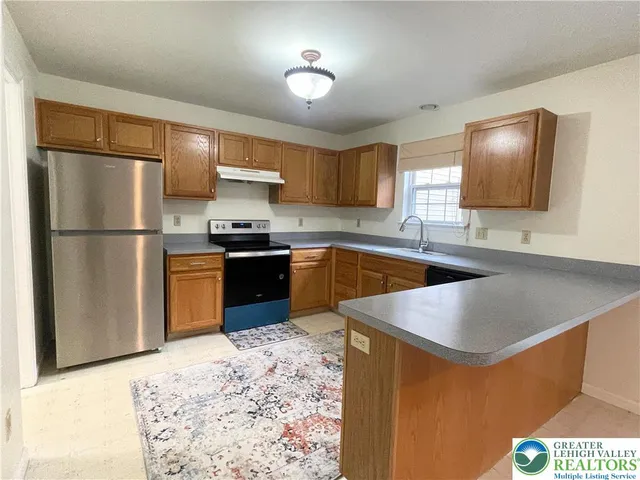 $2,400 | 551 Wild Mint Lane, Allentown, PA 18104