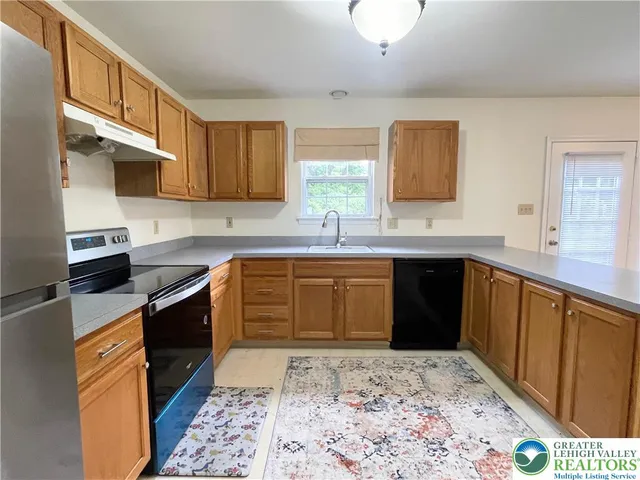 $2,400 | 551 Wild Mint Lane, Allentown, PA 18104