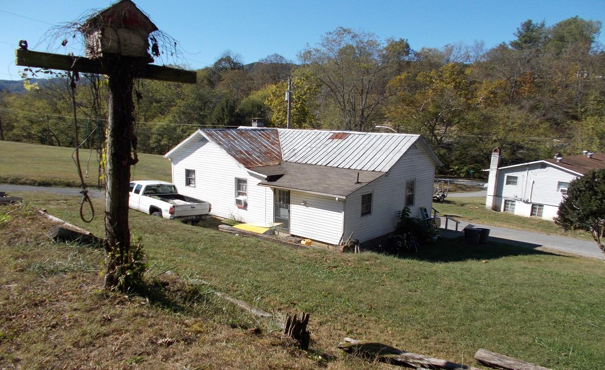 106 State Rd T-1123 Pennington Gap, VA 24277 - Photo 1 of 1 DSCN0050