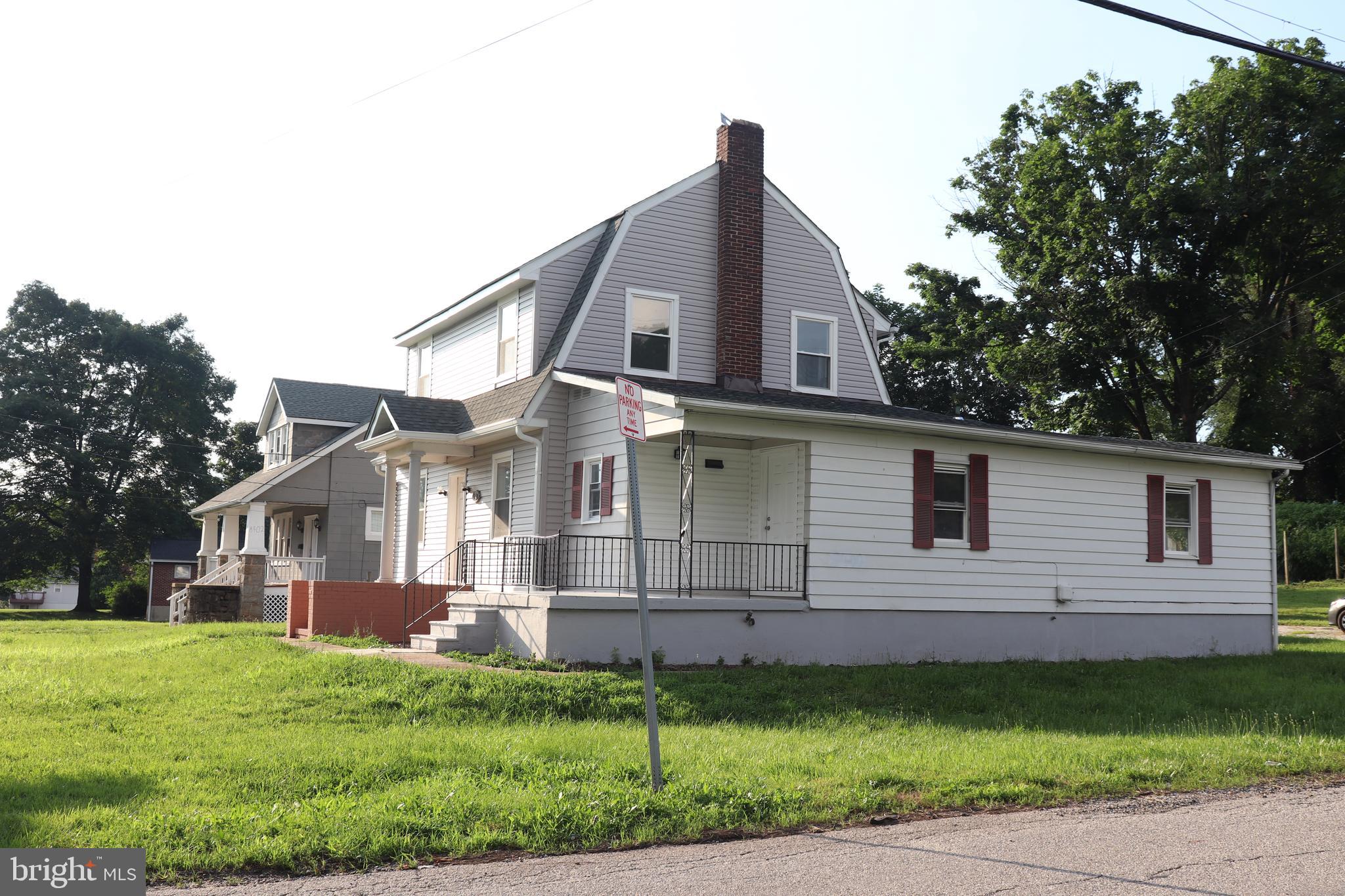 8400 Liberty Road Baltimore, MD 21244 - Photo 31 of 32 a view of a yard in front of a house
