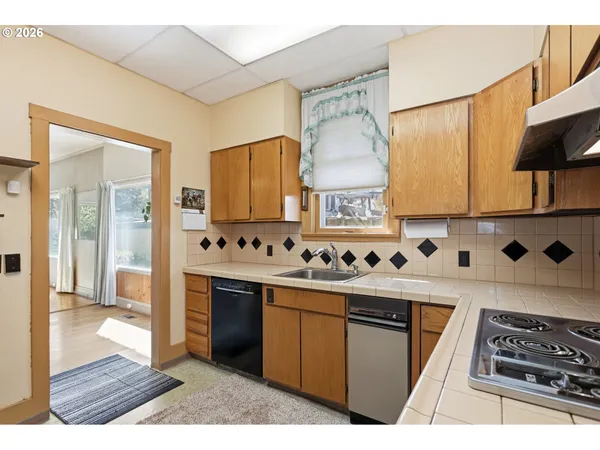 $379,900 | 805 East 12th Street, The Dalles, OR 97058