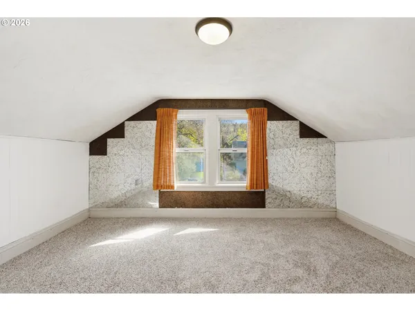 $379,900 | 805 East 12th Street, The Dalles, OR 97058