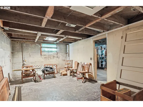 $379,900 | 805 East 12th Street, The Dalles, OR 97058