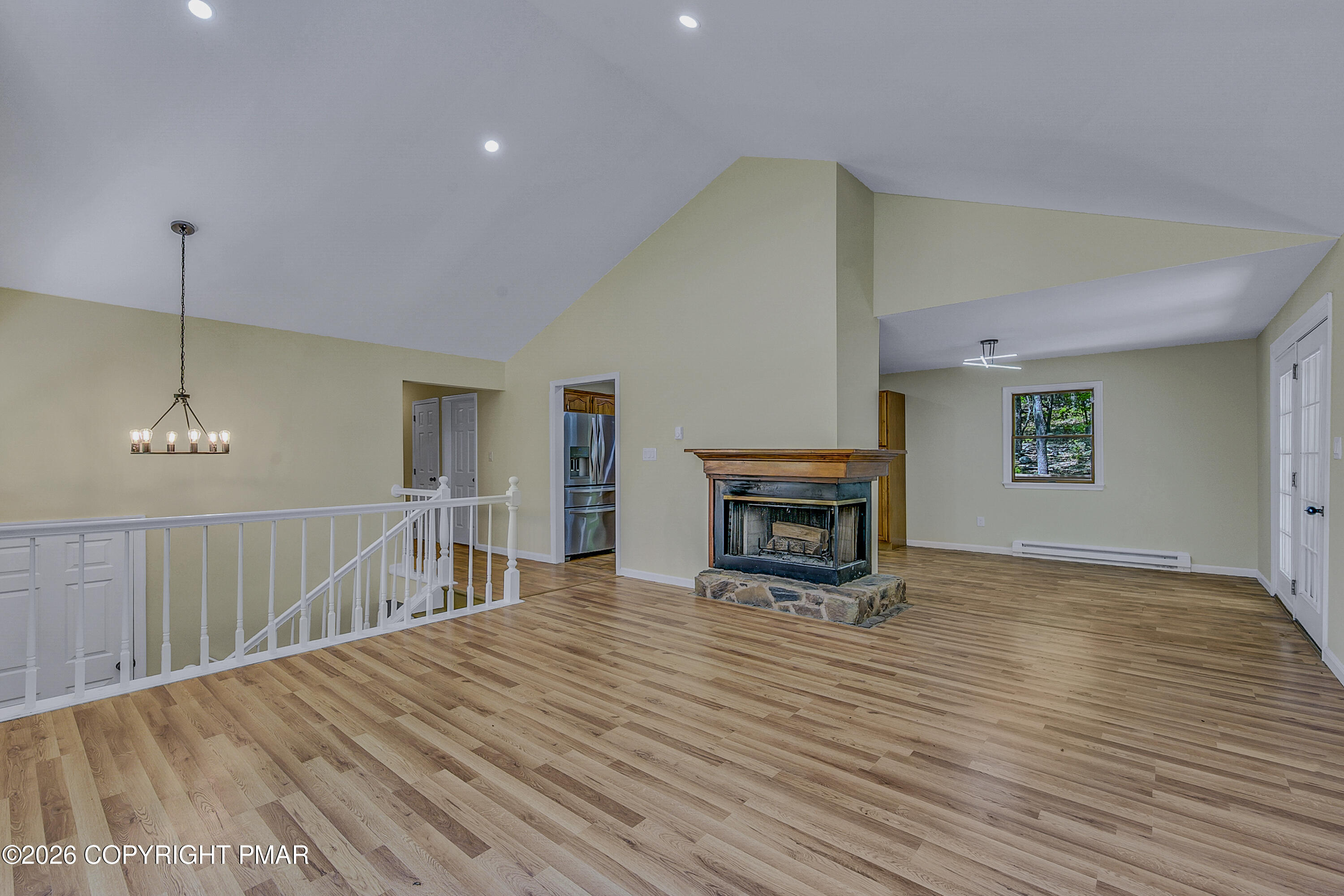 171 Foothill Boulevard Effort, PA 18330 - Photo 5 of 47 Living Room